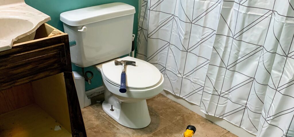 Workman's Home Improvement - Bathroom Remodel Before